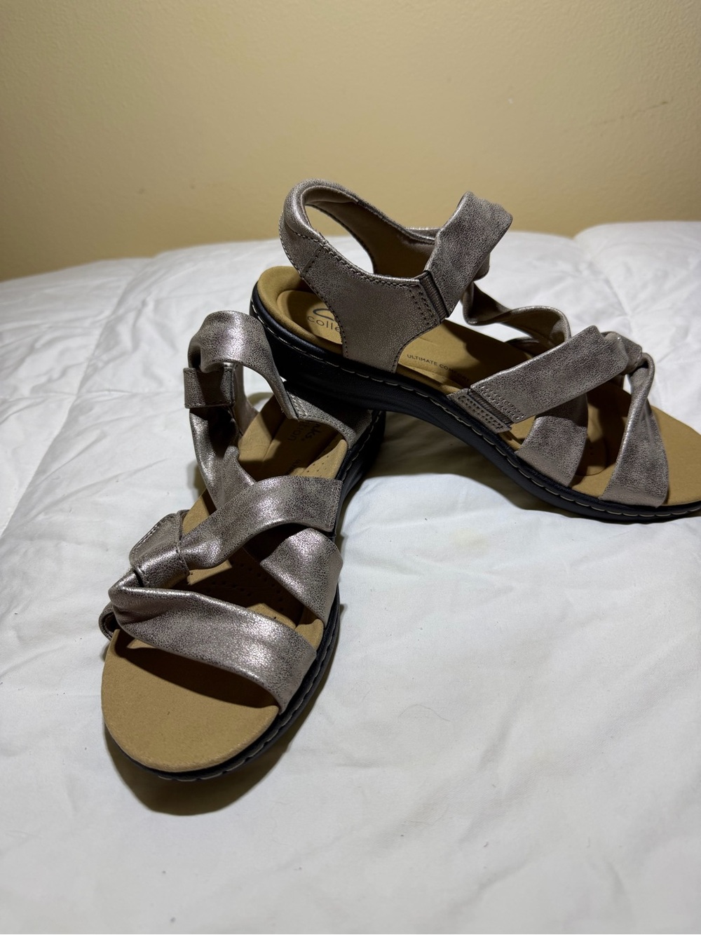 Clarks Laurieann Bell Metallic Silver Sandal - Picture 3 of 7